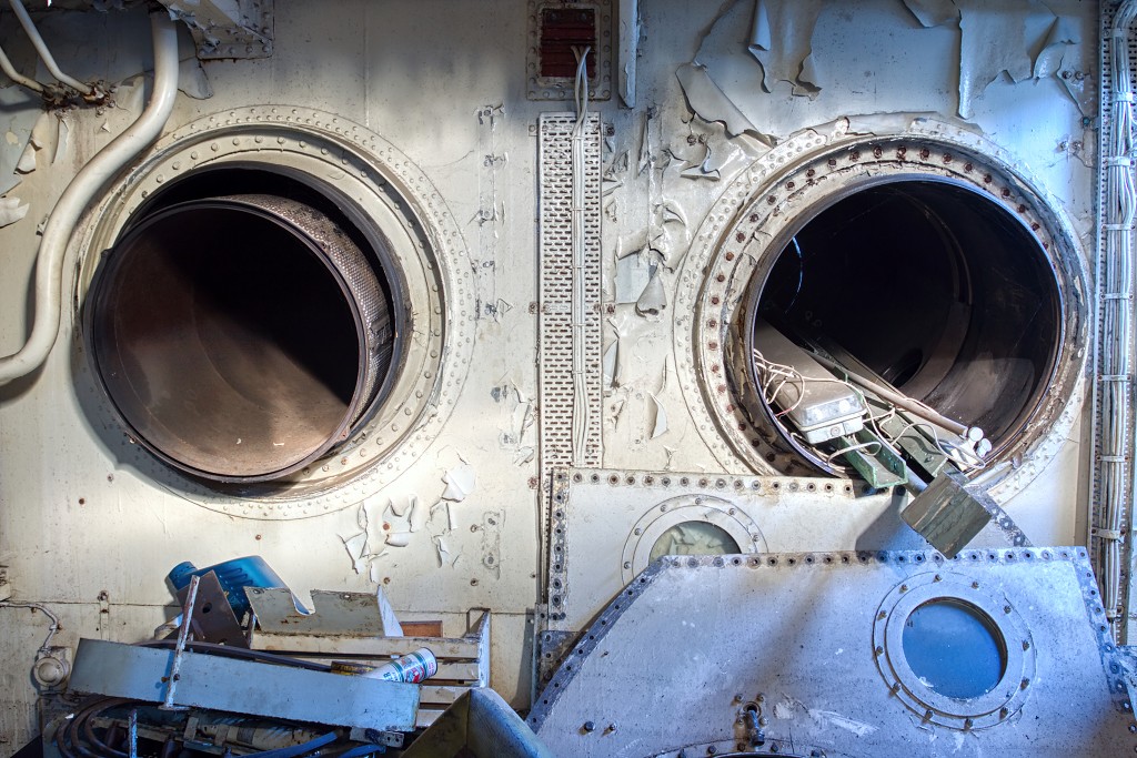 HDR urbex trash naval boats antwerpen torpedoboot torpedoboat torpilleur marine maritiem navy abandoned verlaten decay lost place places abandonne